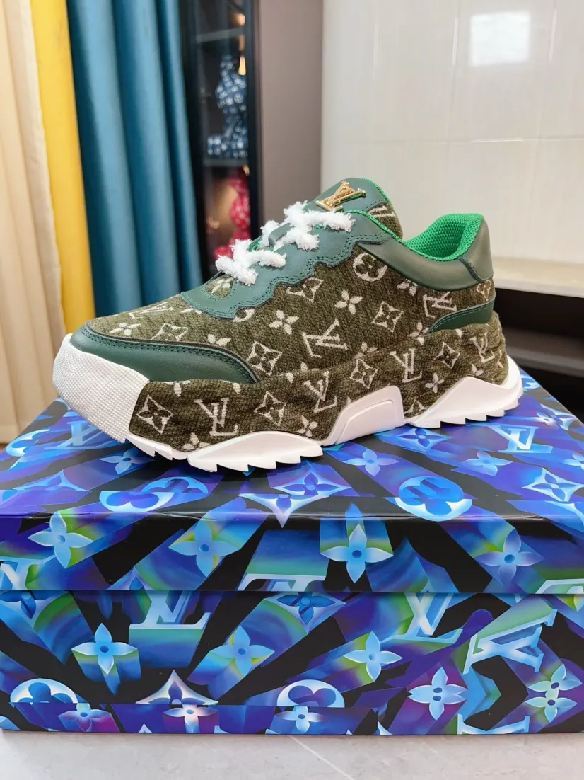 Men's men's shoes 💰580🌸🌸 LV style is novel and fashionable, the upper is made of imported cowhide + LV special materials! Super trendy design! It’s eye-catching! The leather is soft, delicate, shiny and translucent, showing the ultimate in pure handcraftsmanship, and the mesh is soft, comfortable and breathable! Size: 39-44 (38 45 customized)